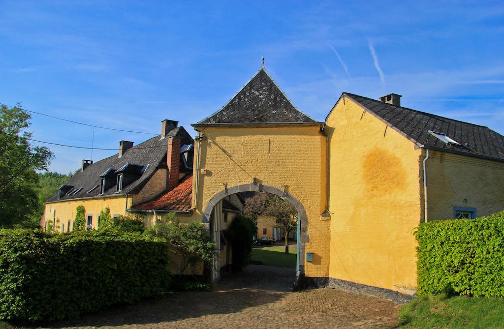 B&B Cense De La Tour Nil Saint-Vincent Екстериор снимка