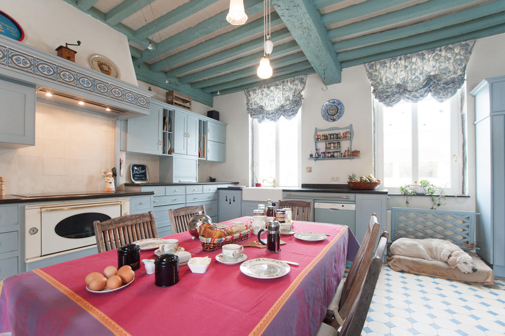 B&B Cense De La Tour Nil Saint-Vincent Екстериор снимка
